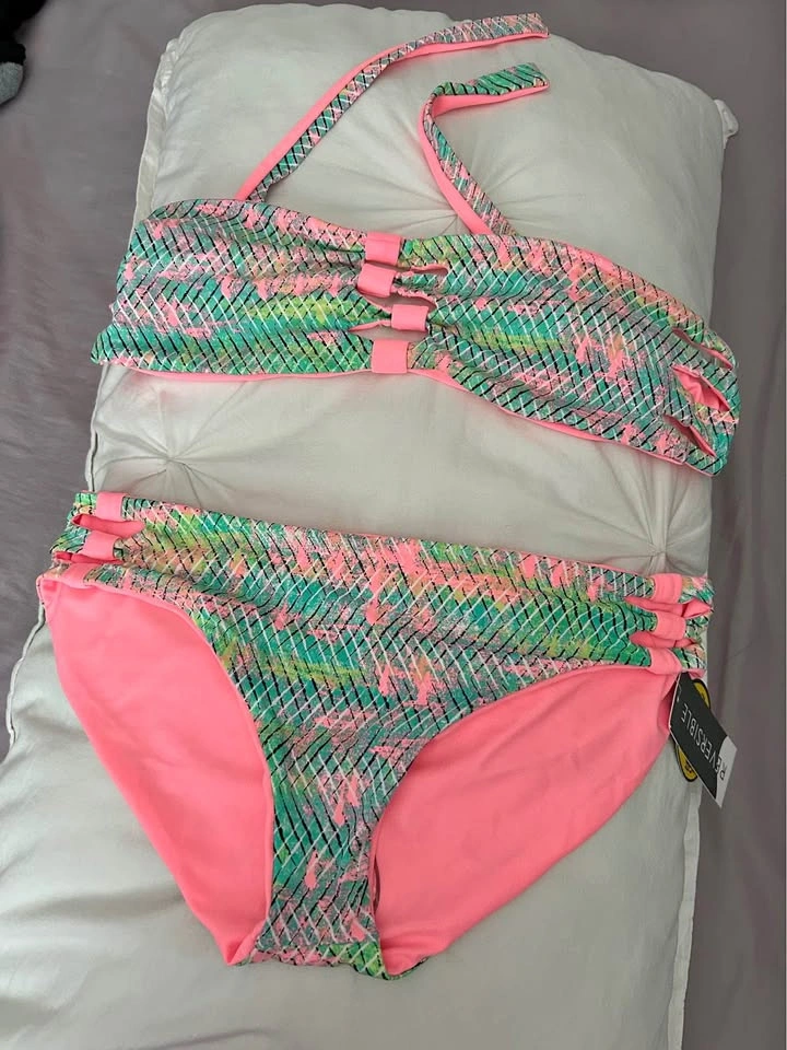 Brand new with tags women’s size M Bikini