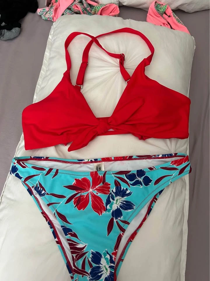 Brand new women’s med - photo 2