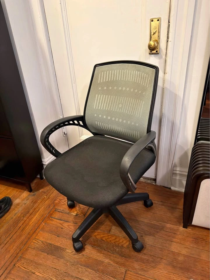 Swiveling Office Chair with Padded Seat in Black/Grey