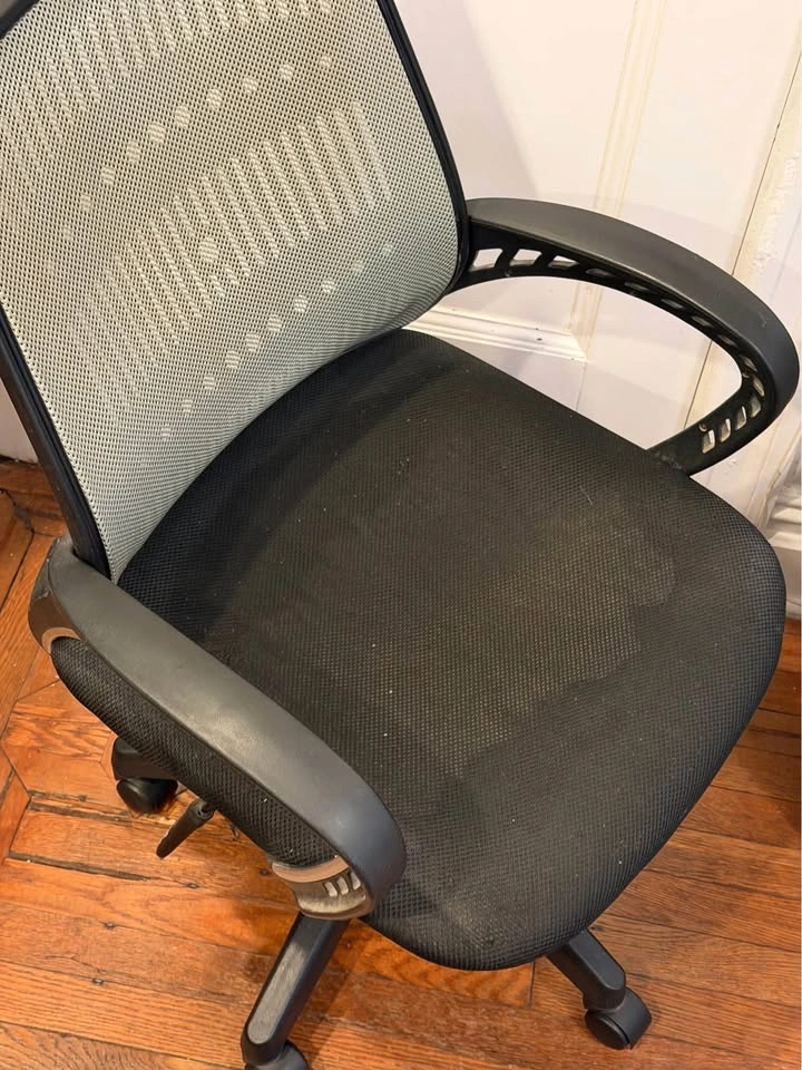Swiveling Office Chair with Padded Seat in Black/Grey - photo 3