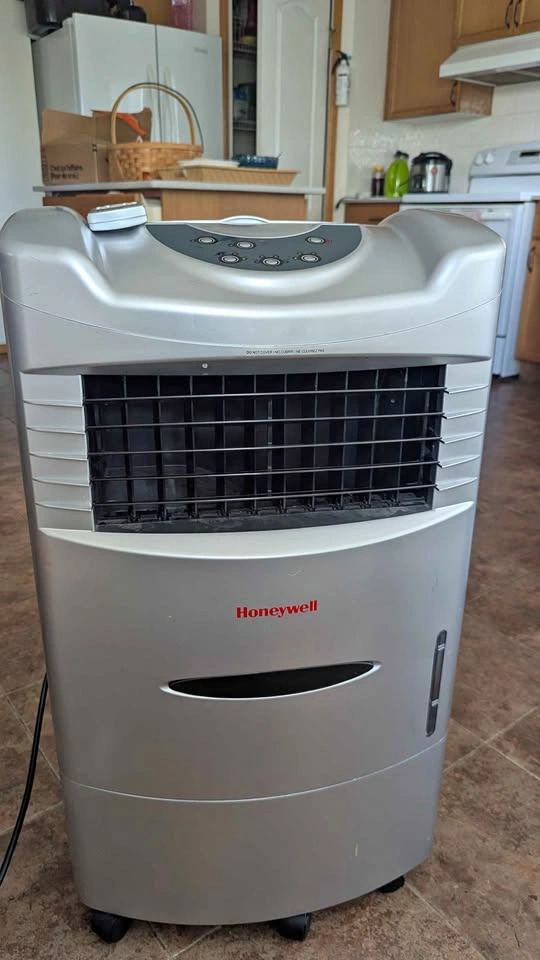 Honeywell 42 Pint Indoor Portable Evaporative Air Cooler