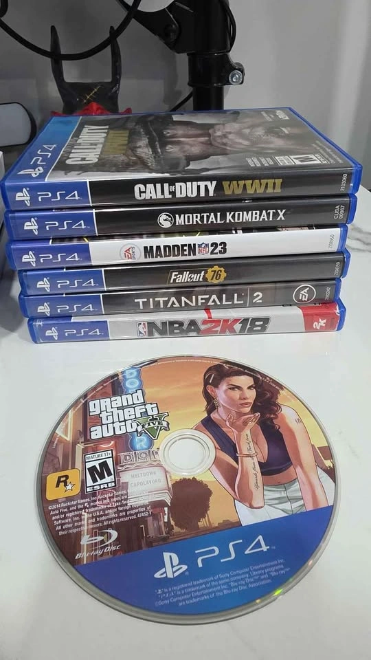🎮 PlayStation 4 Pro Glacier White 1TB Console Bundle - photo 2