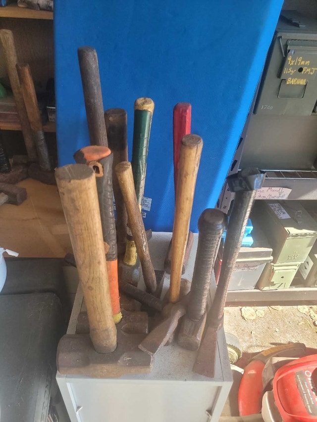 lot of 11 hammers and chippers