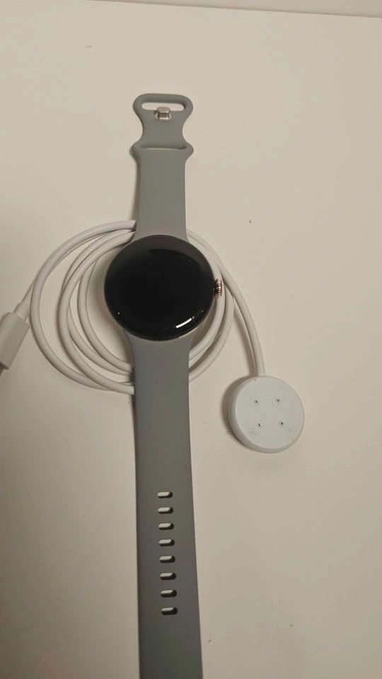 Google Pixel Watch 2 - Excellent Condition - photo 3