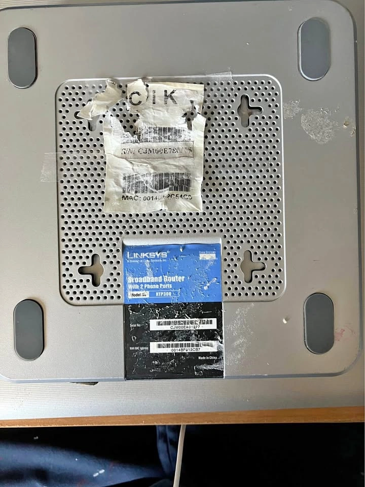 Linksys VoIP Broadband Router