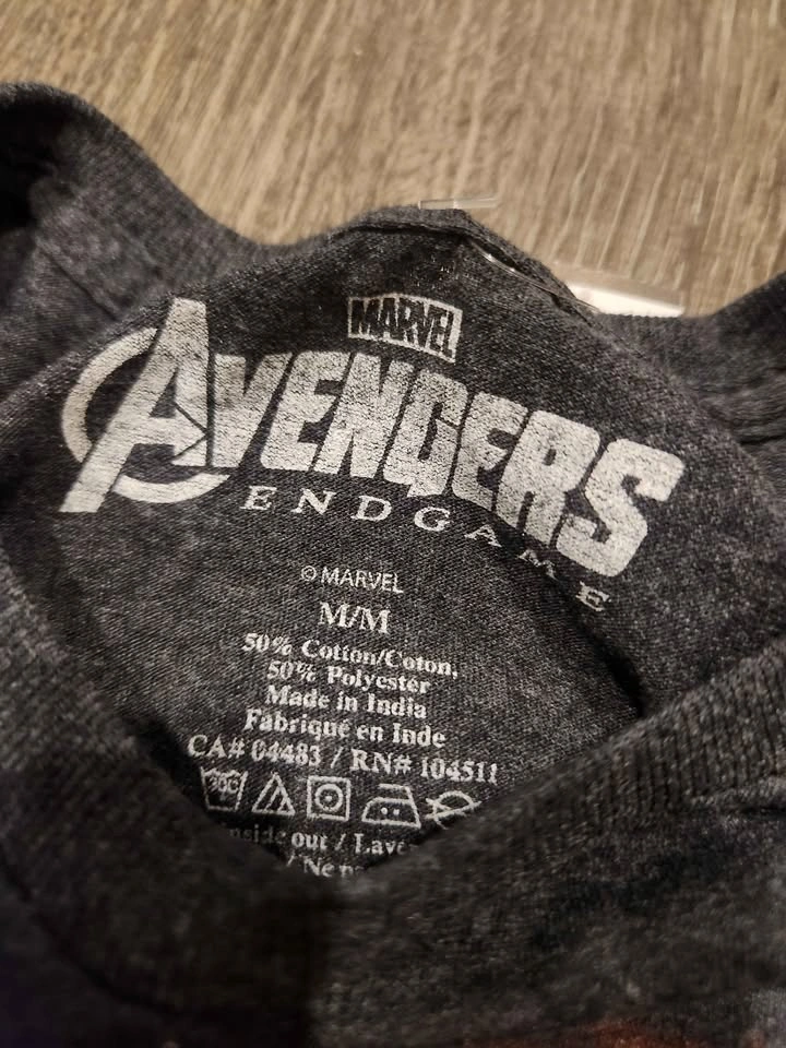 Marvel Avengers Endgame Iron Man T-Shirt Size Medium - photo 2