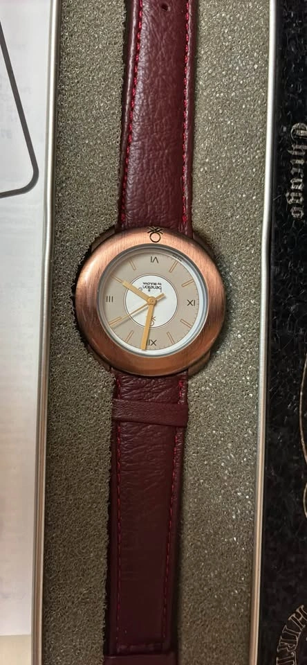Vintage Benetton by Bulova watch - photo 3