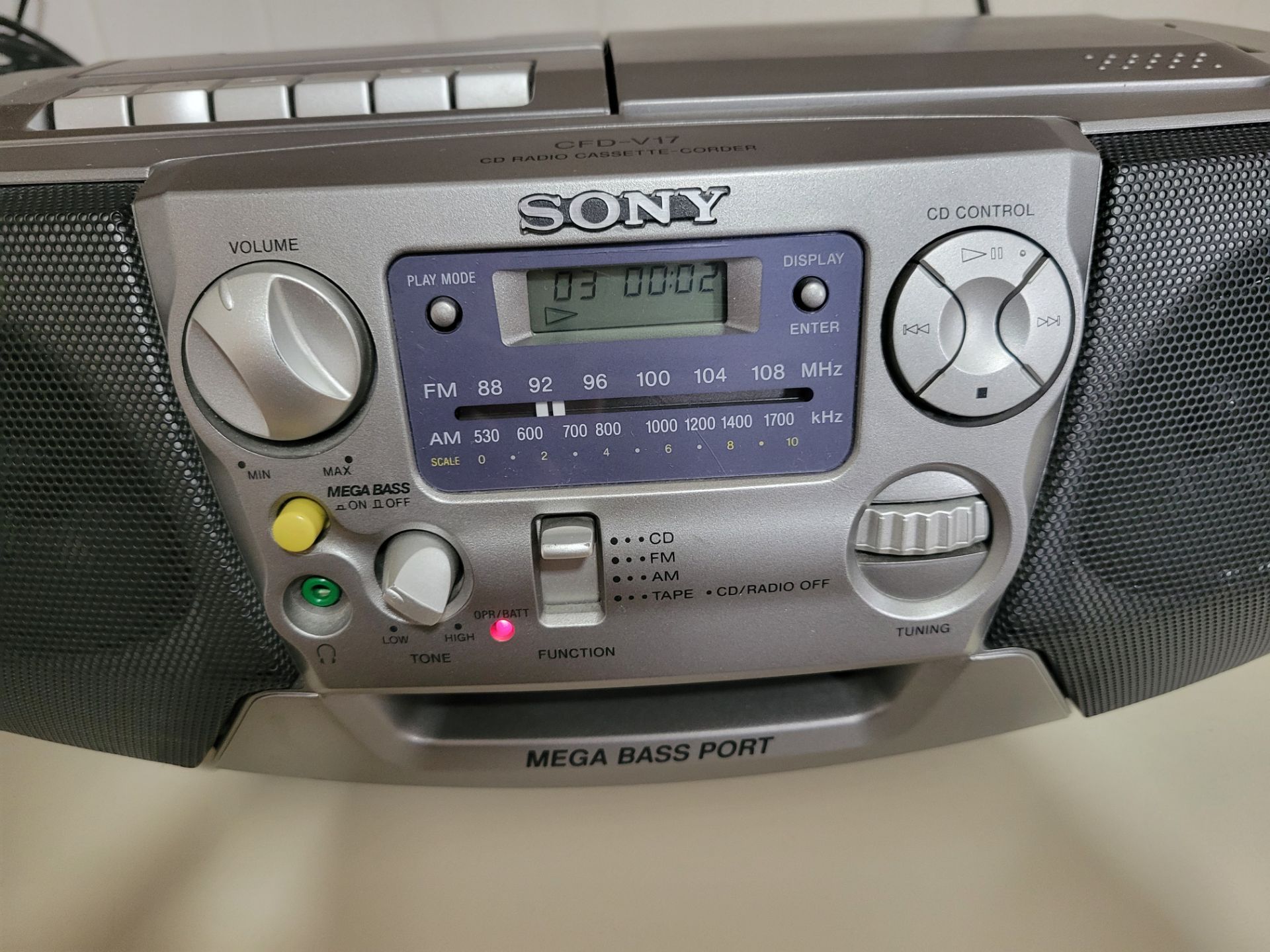 Sony CFD-V17 AM/FM Radio CD Cassette Recorder Boombox Mega Bass - photo 3