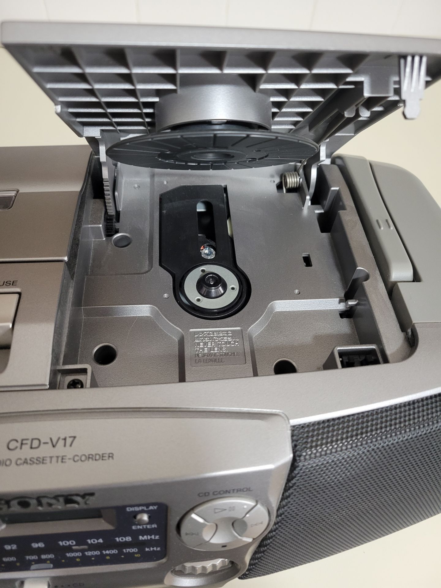 Sony CFD-V17 AM/FM Radio CD Cassette Recorder Boombox Mega Bass - photo 5