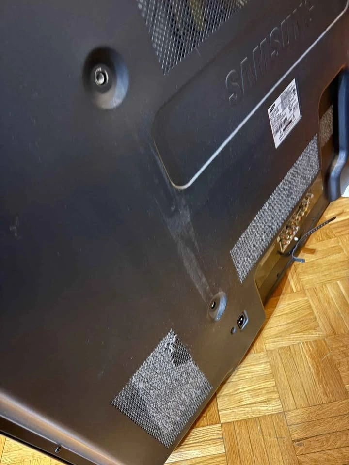 55" Samsung Flat Screen TV - photo 2