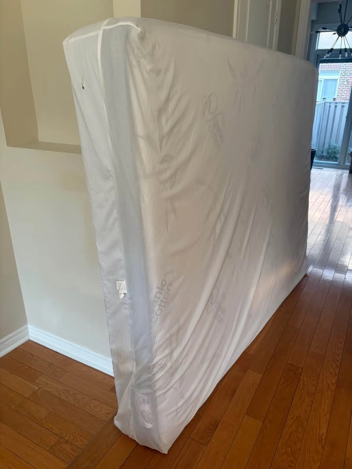 Organic Cotton Queen Mattress WITH Mattress Protector Included - photo 2