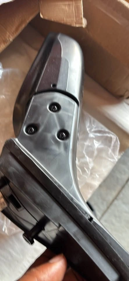 New RH door Mirror - photo 3