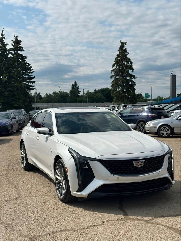 2025 Cadillac CT5 - photo 2