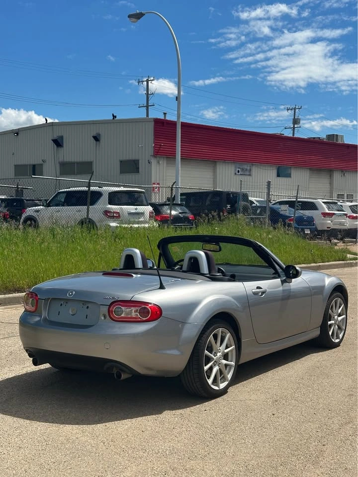 2011 Mazda MX-5 - photo 3