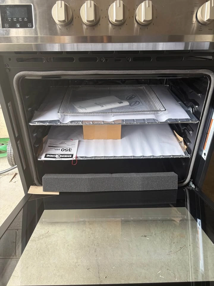 Brand New Kenmore Induction Stove - photo 3