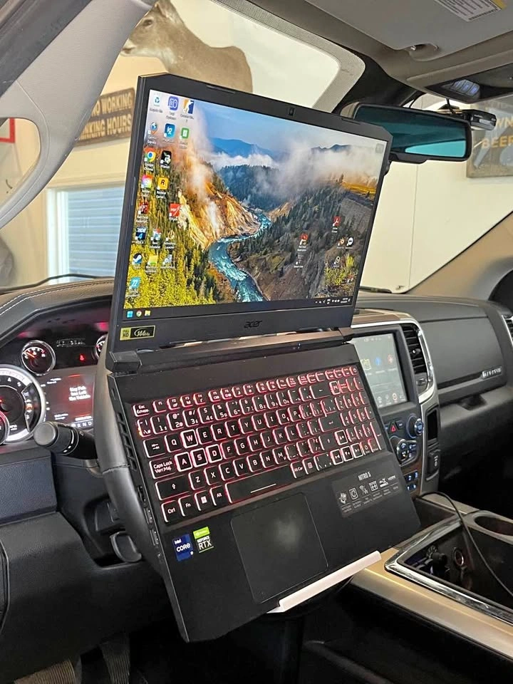 Steering Wheel Laptop and Tablet Mount