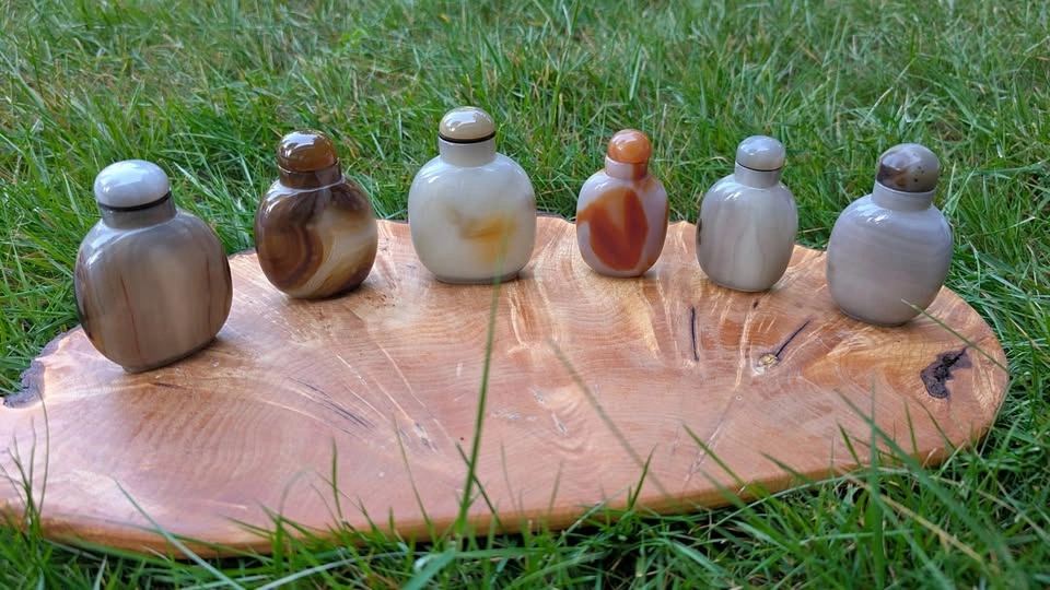 Hand-Carved Agate Stone Snuff Bottles Lot 1