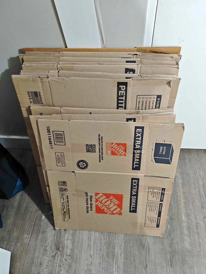 Home Depot Small and Extra Small Moving Boxes