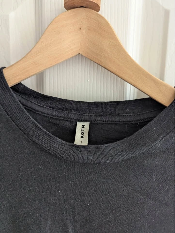 KOTN Size S Black Short Sleeve T-Shirt - photo 3