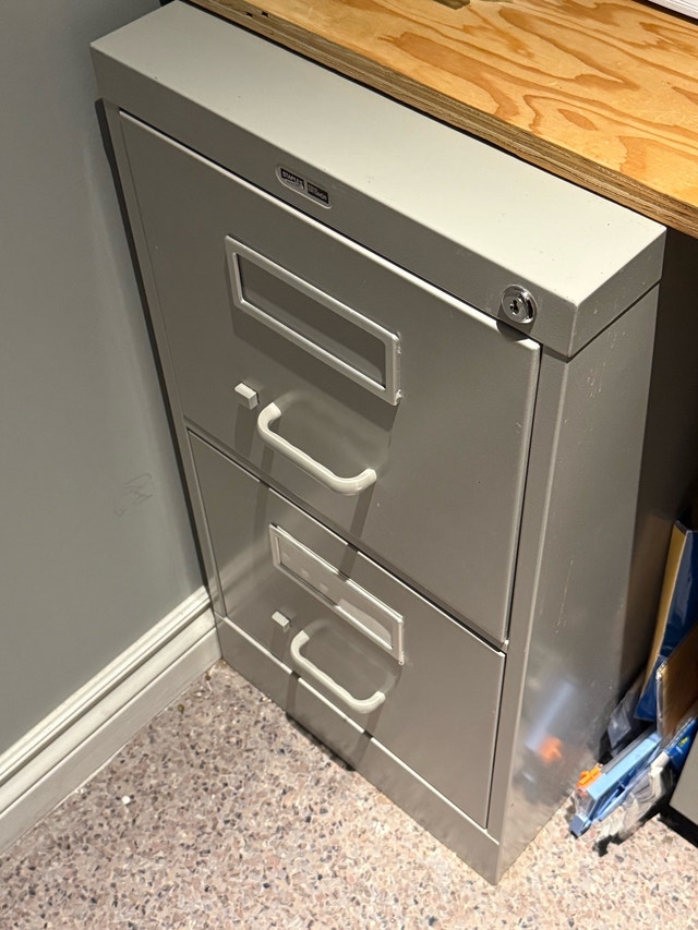 Twin set of Staples 2-Drawer Filing Cabinets - photo 3