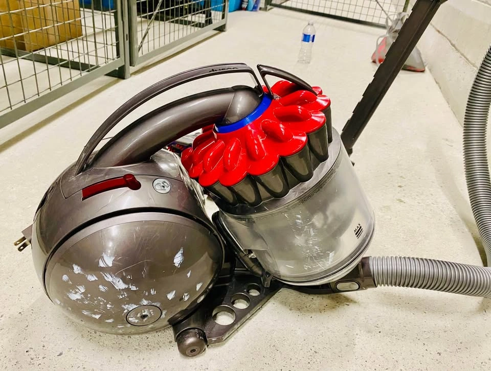 Dyson Ball Vacuum – Used, Good Condition - photo 3