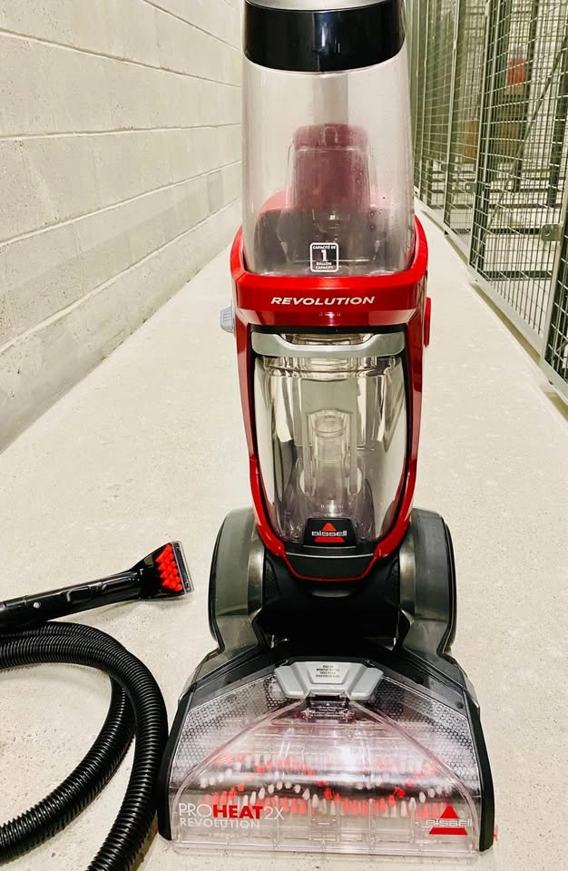 Bissell ProHeat 2X Revolution — Like New, Complete Set - photo 2