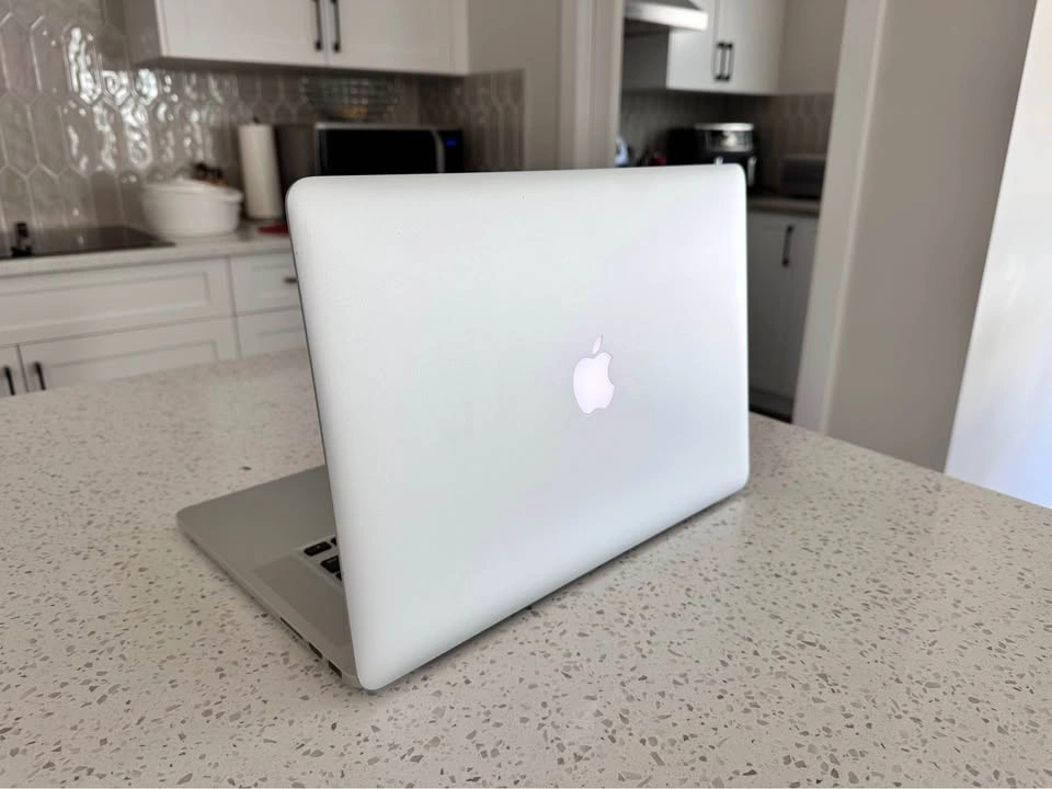MacBook Pro 2015 - photo 3