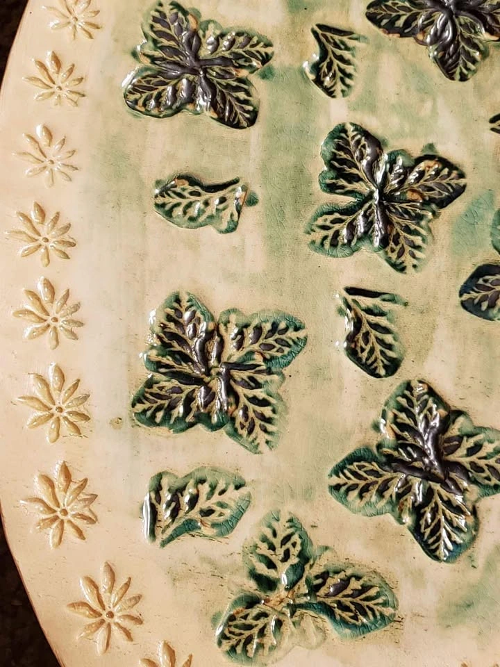 Hand Made Earthenware Leaf Platter - photo 2