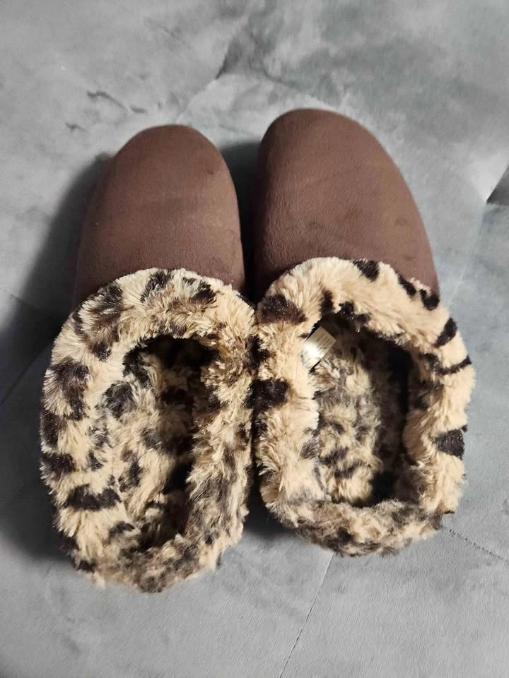 Dearfoam Fur Lined Slippers