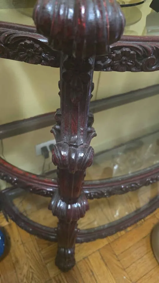 Living room table with glass image indicator(2)