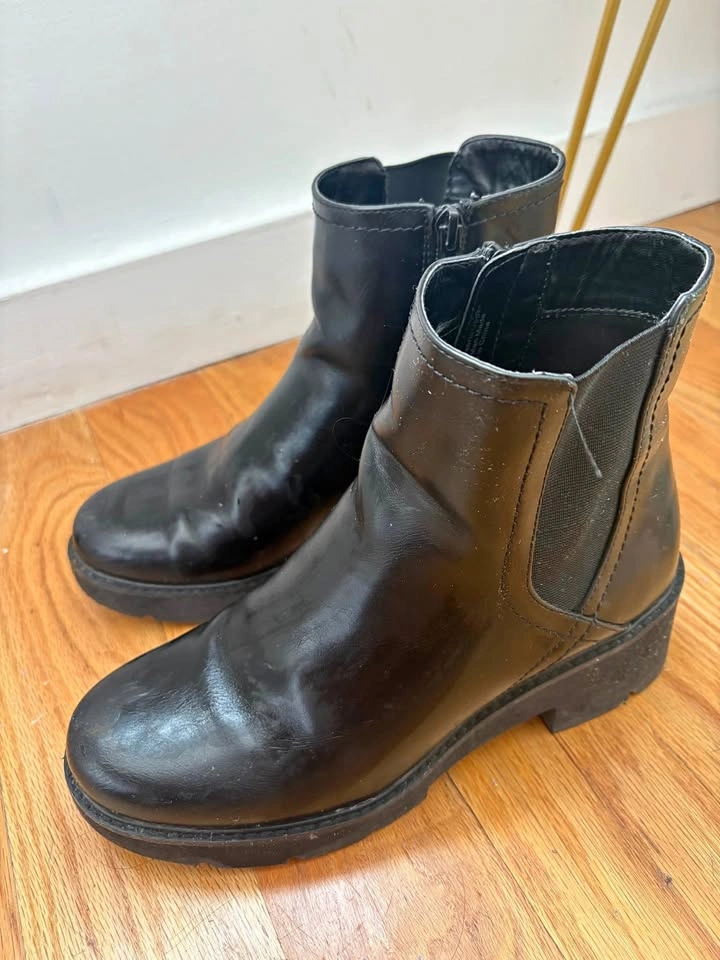 Naturalizer Black Boots US 7, EUR 38