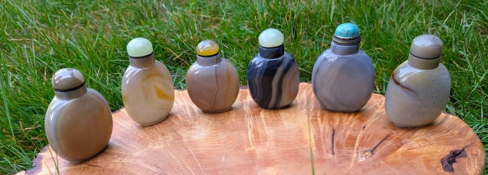 Hollowed Agate Stone Snuff Bottles - Lot of 6 - photo 2