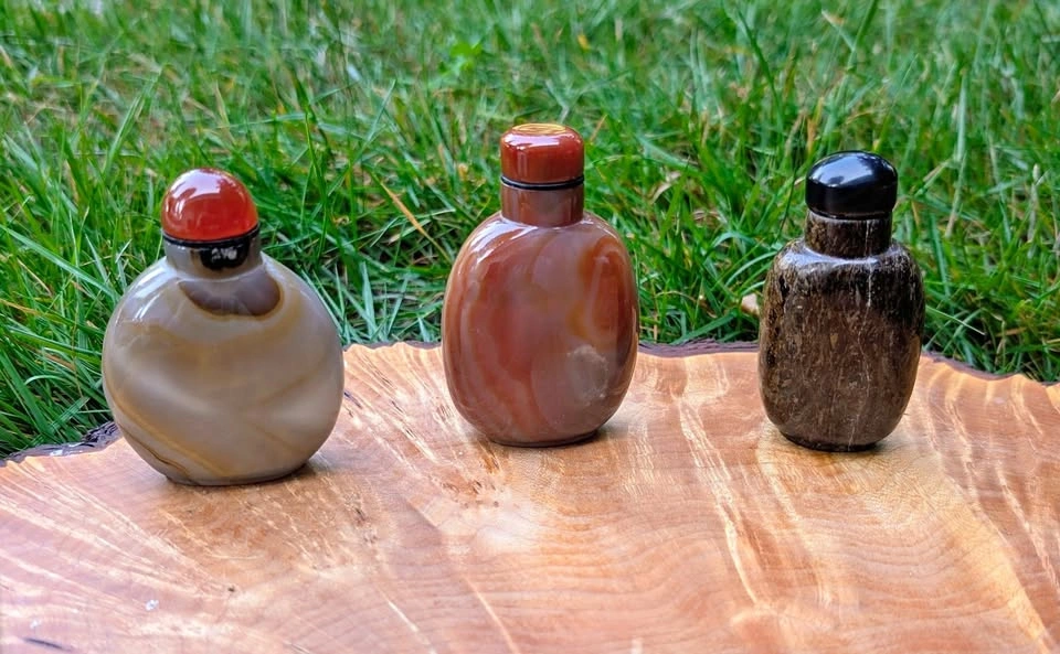 Hollowed Stone Snuff Bottles - LOT 4 (Natural Ore & Banded Ag