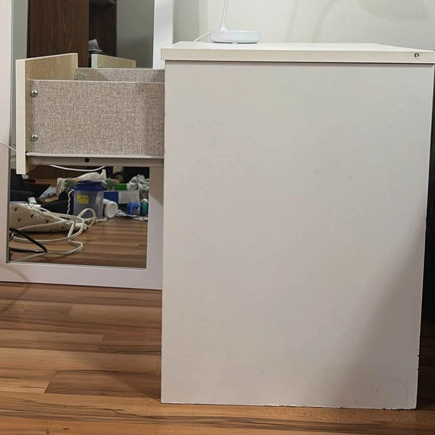 MOVING SALE White Nightstand with Drawer - photo 3