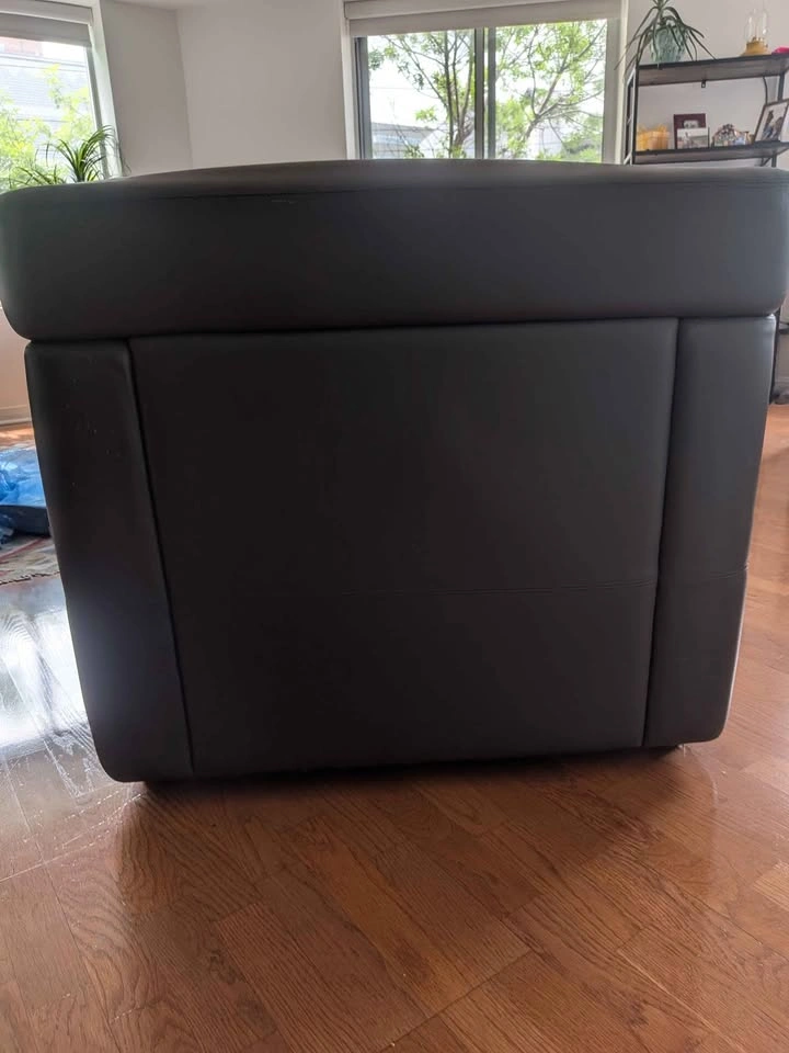 Gray Leather Armchair - photo 5