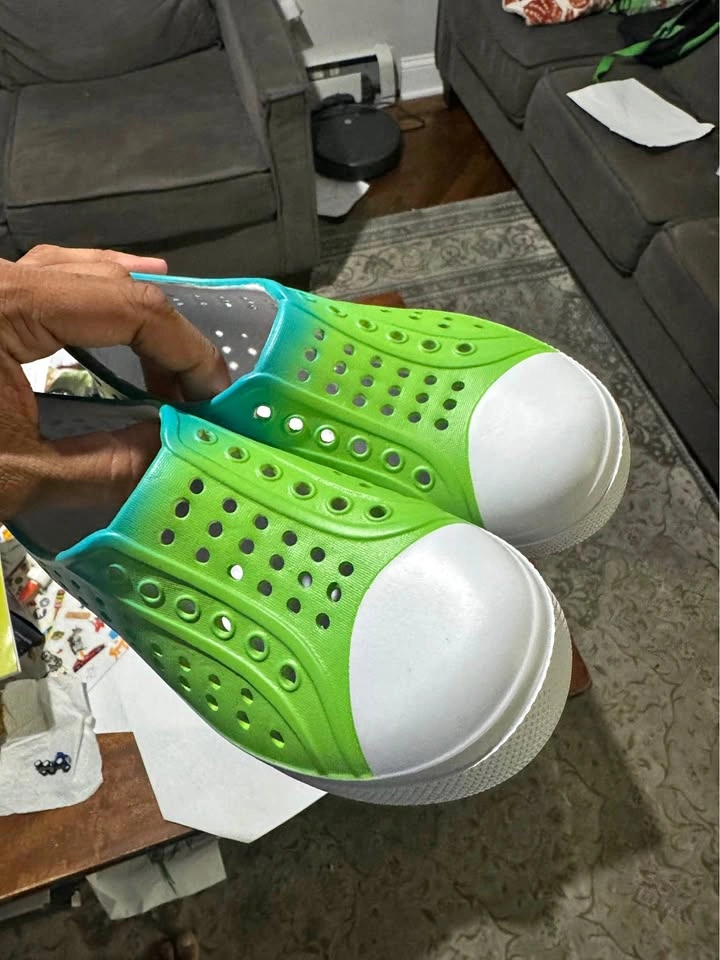 Kids water shoe size 11-12T