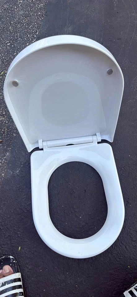 Toilet seat cover - photo 2
