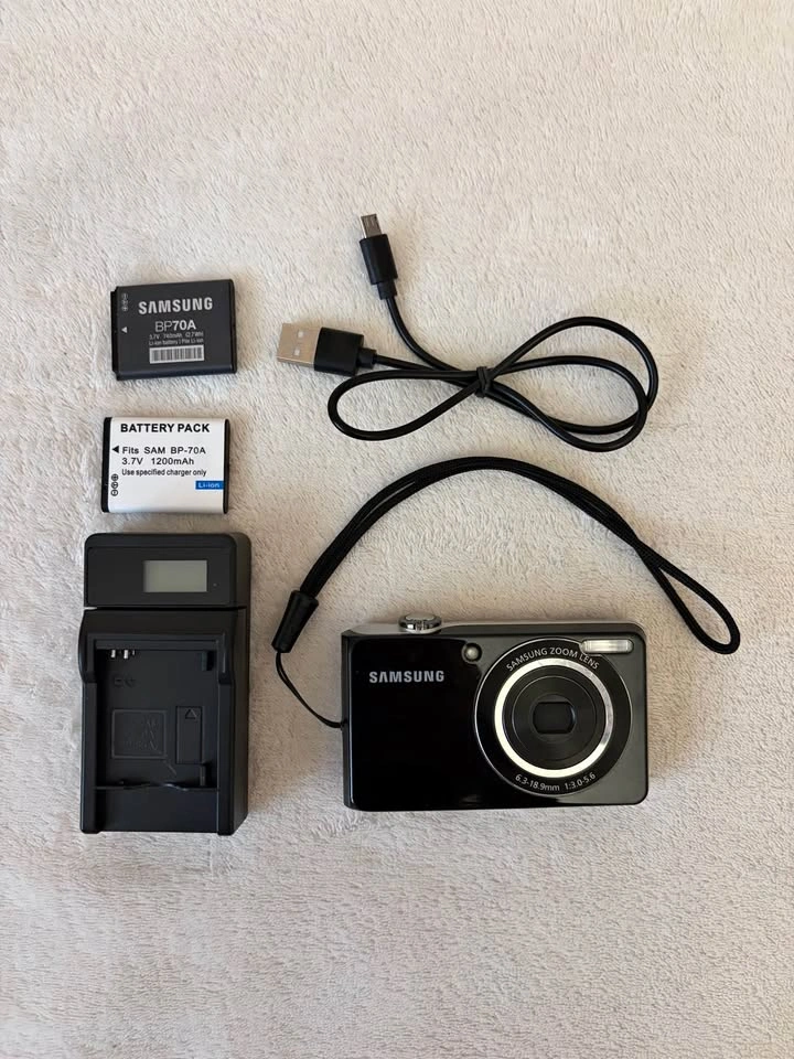 Samsung PL100 Digicam *DOESN’T FOCUS*
