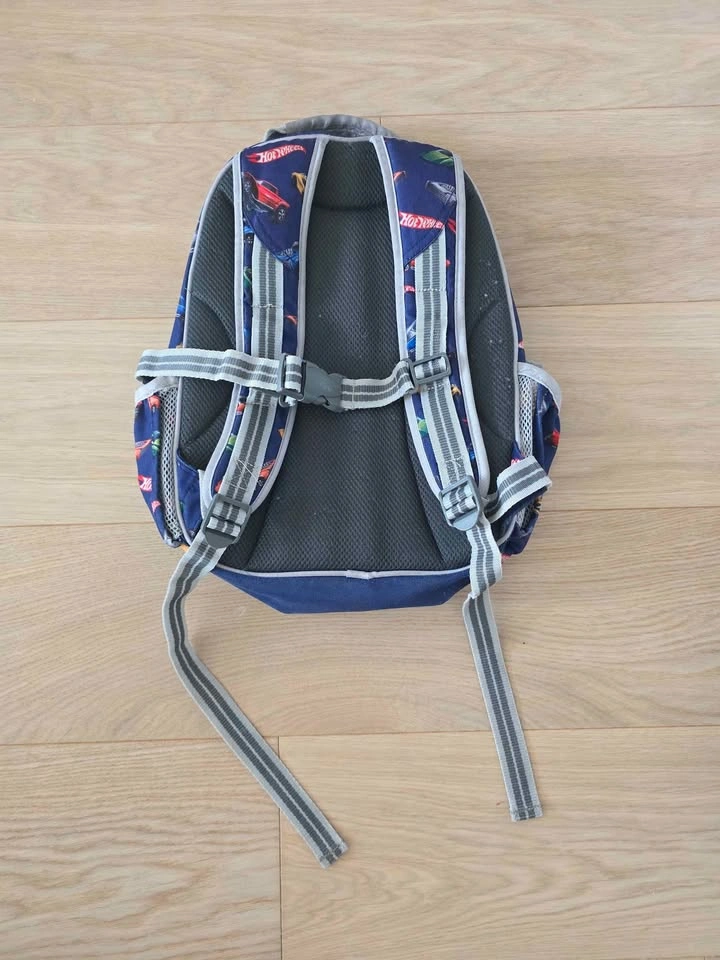 Pottery Barn Hotwheels backpack and lunch bag - small size - photo 2