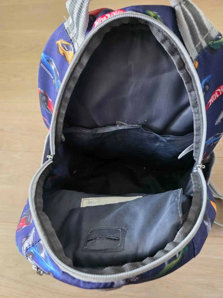 Pottery Barn Hotwheels backpack and lunch bag - small size - photo 3