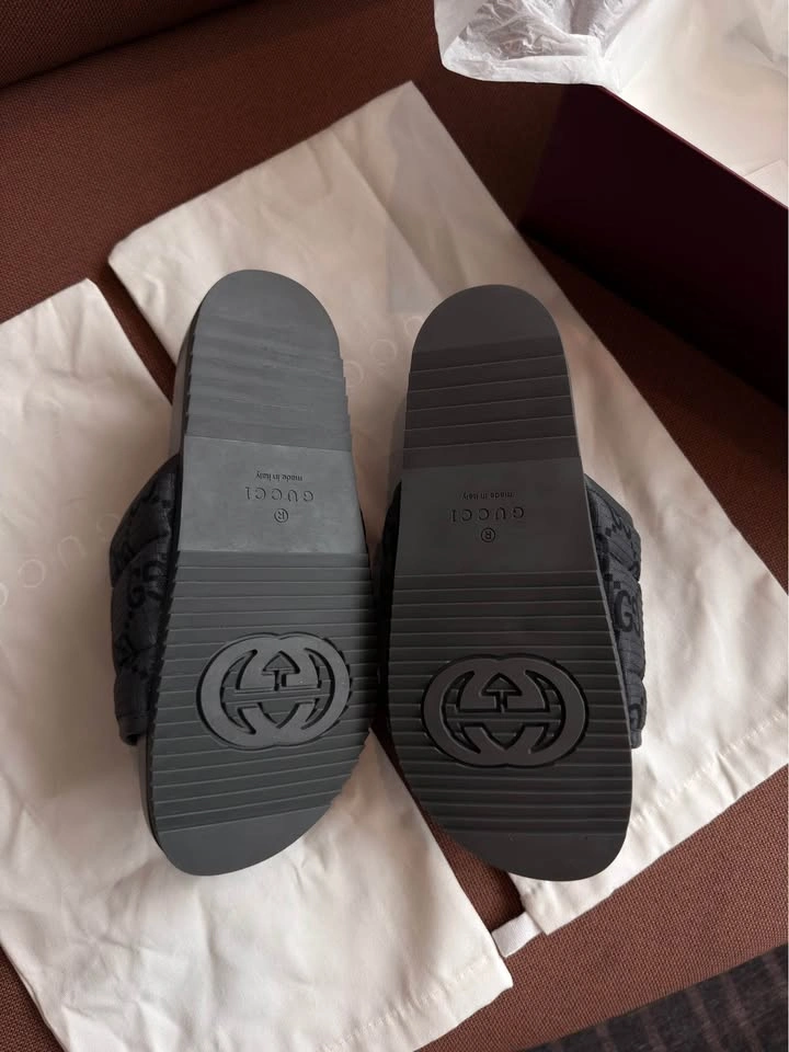 Gucci GG Monogram Grey Slide Size 9.5/43 - Authentic - Mint Cond - photo 3