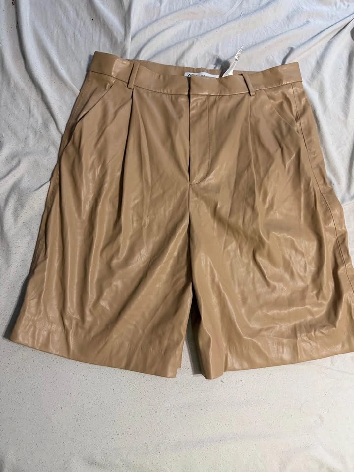 Zara Faux Leather Vest and Shorts Set (women’s) - photo 5