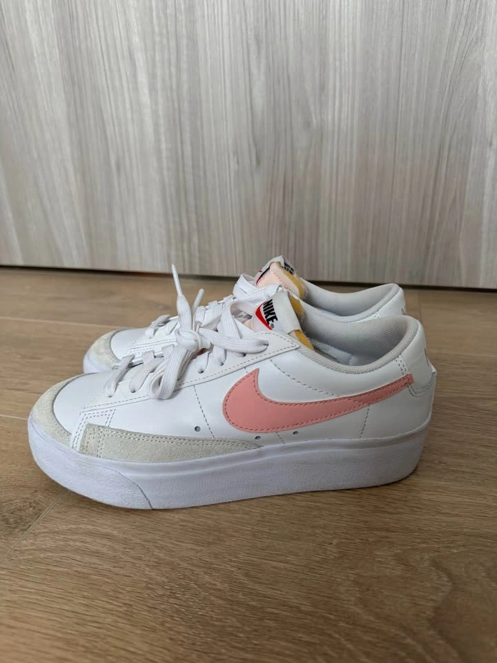 Nike Blazer Low Platform Sneakers White Pink - Size 7.5 - photo 3