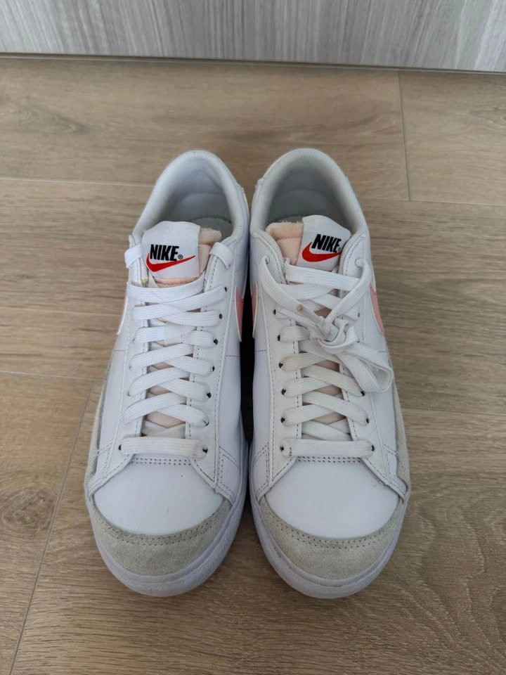 Nike Blazer Low Platform Sneakers White Pink - Size 7.5 - photo 4