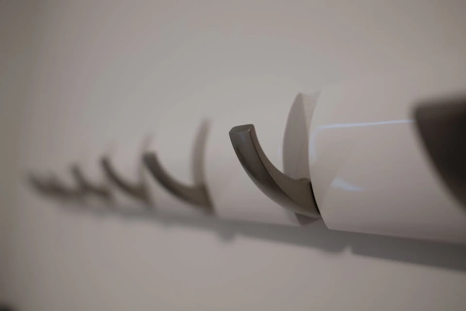 Umbra Flip 8 Wall Hook – modern space-saving coat rack - photo 3
