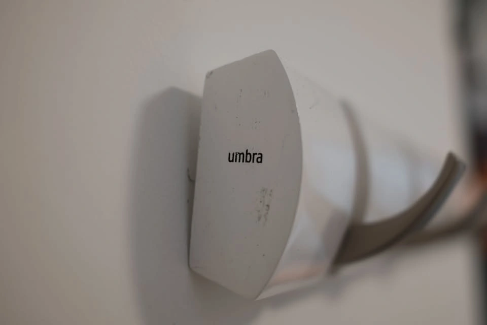 Umbra Flip 8 Wall Hook – modern space-saving coat rack - photo 5