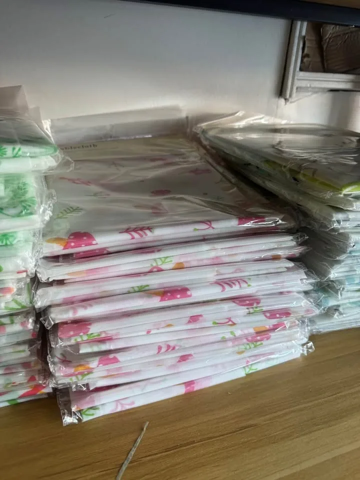 Table plastic mats two sizes small & large image indicator(8)