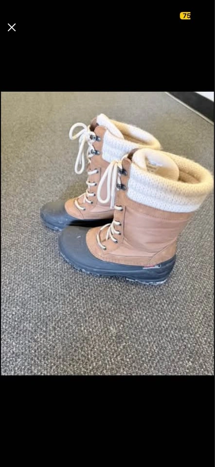 Moving Sale: Women's Size 7 and Men's Size 10 Shoes - photo 5
