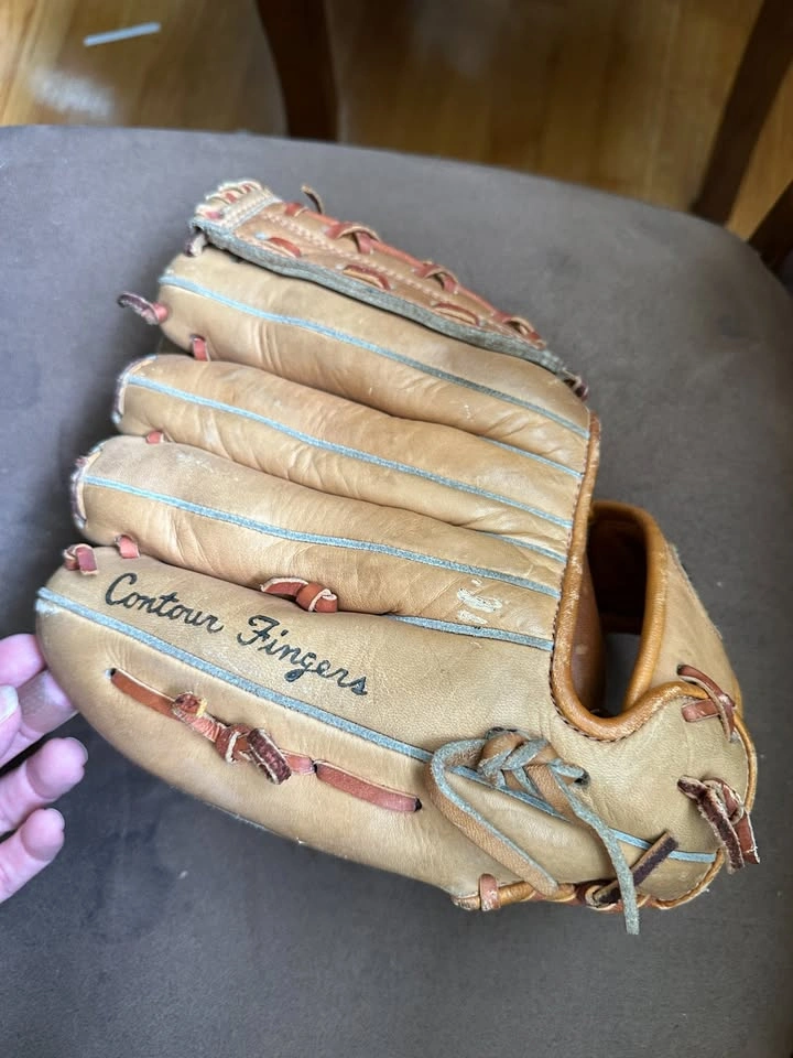 Softball and Baseball Equipment - photo 3