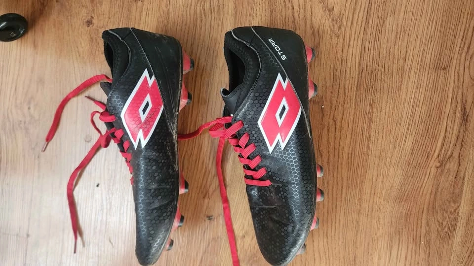 Lotto Storm Soccer Cleats Black Red US 11 - photo 2